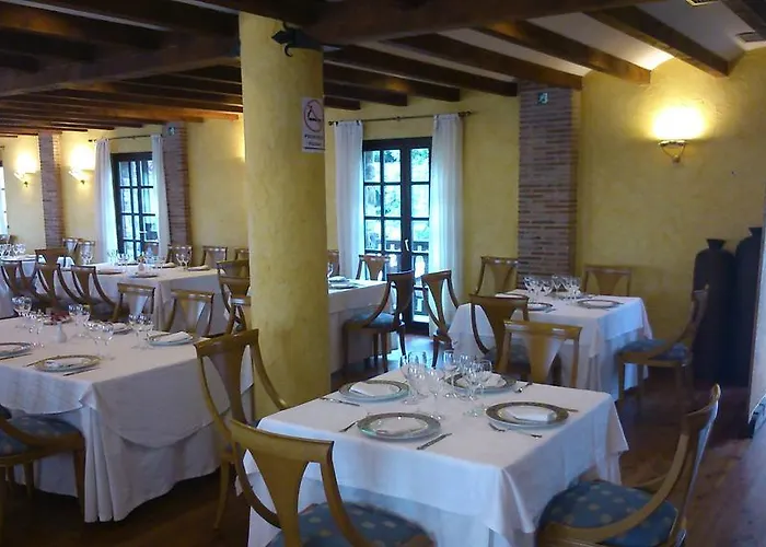 Casa Romulo 두루엘로 데 라 시에라